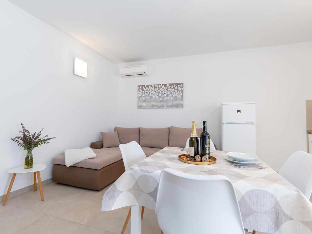 Villa Gioia Apartment With Terrace Poreč Eksteriør billede